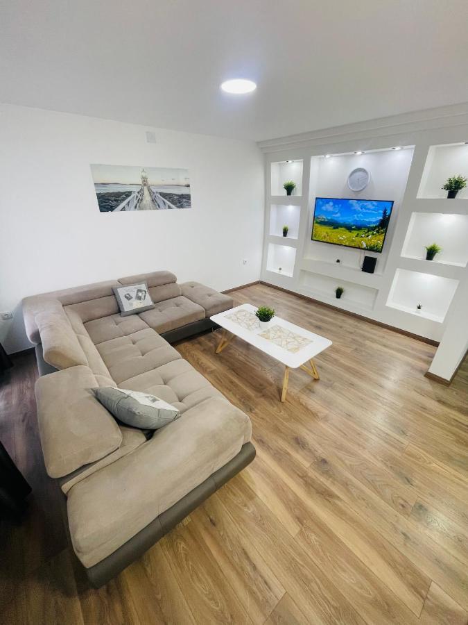 Muki Apartments Surčin Dış mekan fotoğraf