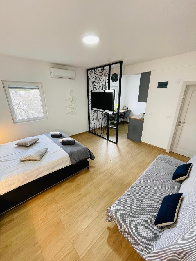 Muki Apartments Surčin Dış mekan fotoğraf