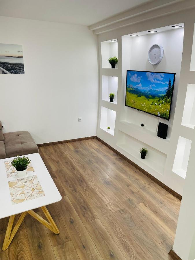 Muki Apartments Surčin Dış mekan fotoğraf