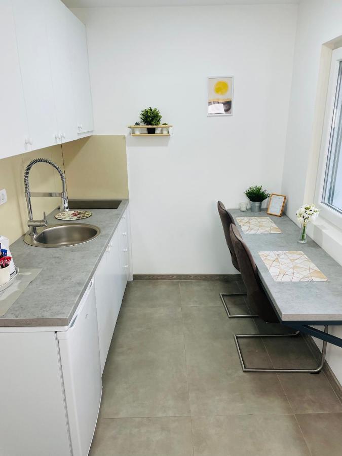 Muki Apartments Surčin Dış mekan fotoğraf