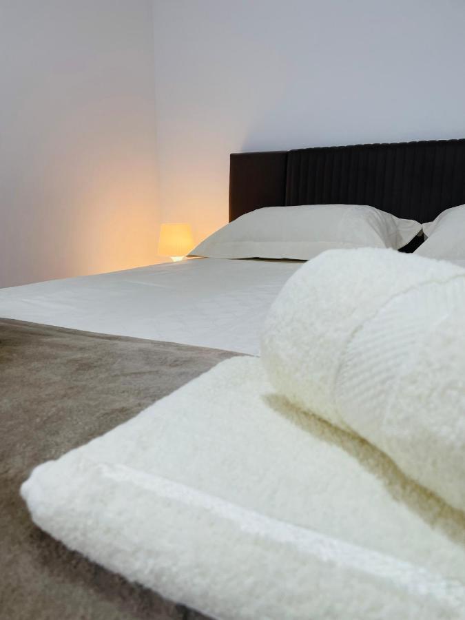 Muki Apartments Surčin Dış mekan fotoğraf